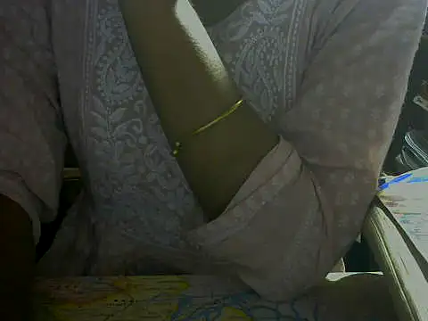 Snapshot of mayra89 chatting on October 13, 1:05 am mayra89 online show from October 13, 1:05 am