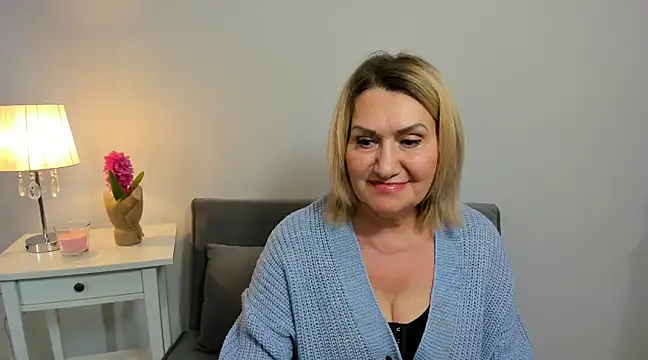 IsabellaSexyMilf online show from March 12, 4:24 pm