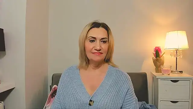 IsabellaSexyMilf online show from March 23, 6:26 am