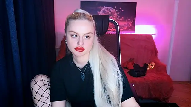 Miss Alice Silver online show from March 18, 7:42 pm