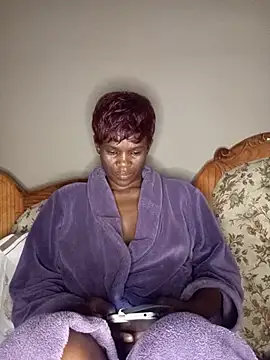 Missvixen81 online show from May 24, 8:47 pm