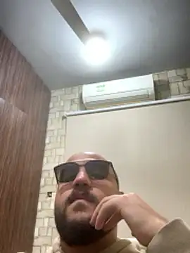 Snapshot of jackhm3 chatting on January 8, 10:17 am jackhm3 online show from January 8, 10:17 am