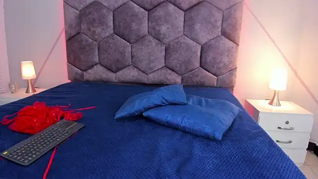 aurora collinss  online show from March 20, 12:43 pm