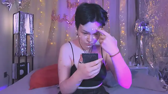 Snapshot of NicoleFlloret chatting on March 18, 5:31 am NicoleFlloret online show from March 18, 5:31 am