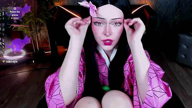 Snapshot of NicoleFlloret chatting on October 11, 8:18 pm NicoleFlloret online show from October 11, 8:18 pm