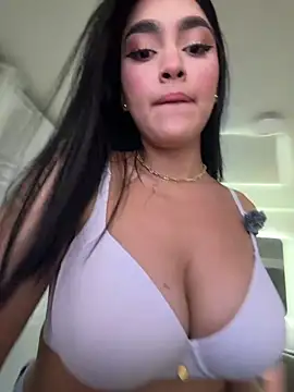 JulesBenett online show from April 1, 1:06 am