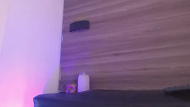 SashaNova online show from March 20, 5:45 am