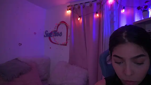 Olivia pretty  online show from March 22, 1:08 pm