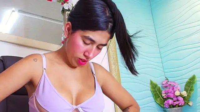 Mia Montess online show from September 18, 1:57 pm