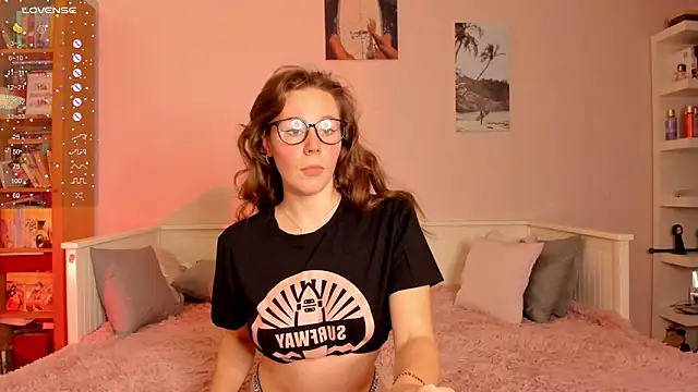 pusi musi online show from February 11, 2:11 pm