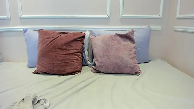 Lucy Canel online show from January 10, 7:26 pm