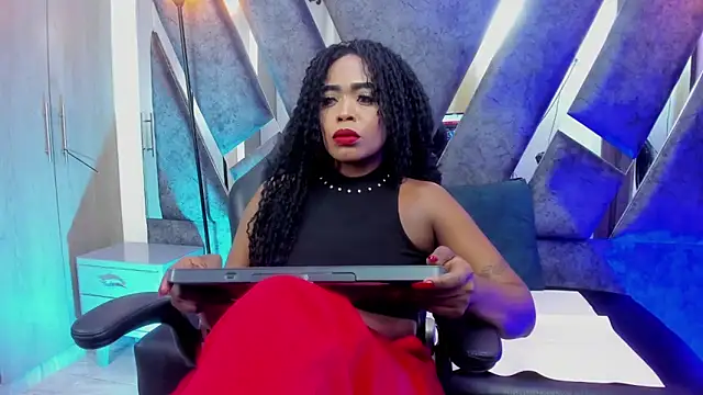 CandyMartinez  online show from October 27, 7:18 pm