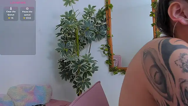 SaskiaGrendel online show from February 19, 12:06 am