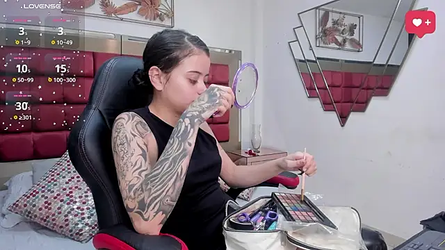 SaskiaGrendel online show from March 22, 12:03 am