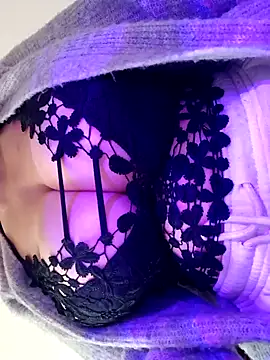 BellyDancer1 online show from November 18, 8:52 am