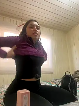 Snapshot of floooohv chatting on November 19, 9:15 pm floooohv online show from November 19, 9:15 pm