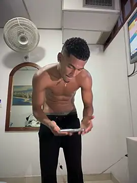 LexiAndDeker online show from February 8, 6:00 pm