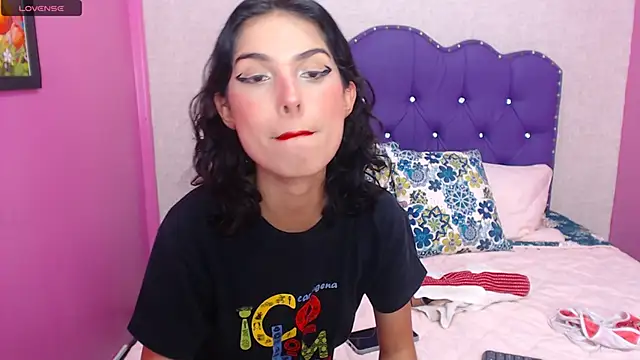 Snapshot of Emilly_Copers chatting on March 7, 5:38 pm Emilly Copers online show from March 7, 5:38 pm