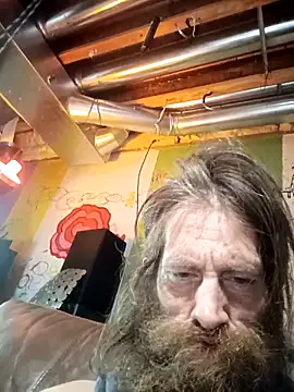 Snapshot of SirJonBradley chatting on October 29, 9:44 am SirJonBradley online show from October 29, 9:44 am