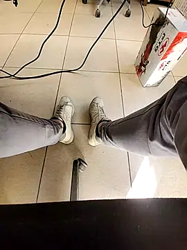 Snapshot of GM51-1988 chatting on March 18, 10:36 am GM51-1988 online show from March 18, 10:36 am