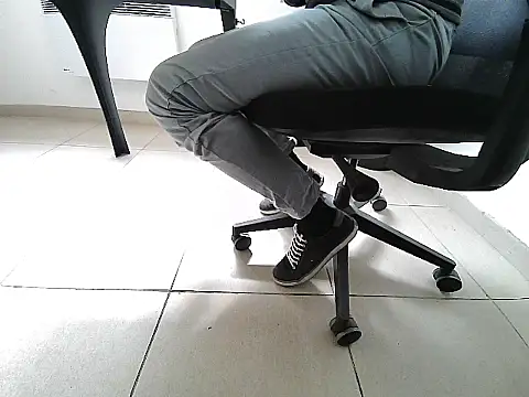 Snapshot of GM51-1988 chatting on September 12, 1:33 pm GM51-1988 online show from September 12, 1:33 pm