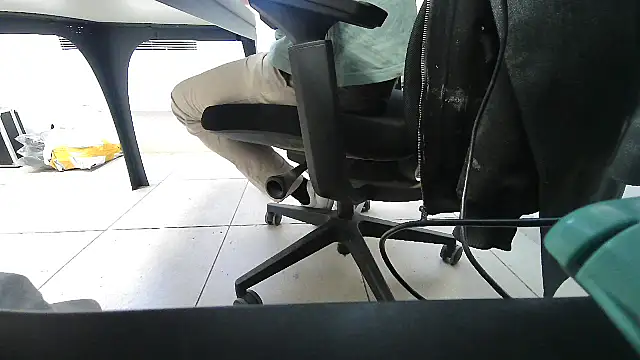 Snapshot of GM51-1988 chatting on September 30, 12:43 pm GM51-1988 online show from September 30, 12:43 pm