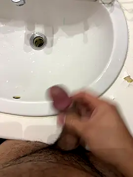 Snapshot of Runstat chatting on October 26, 11:31 pm Runstat online show from October 26, 11:31 pm