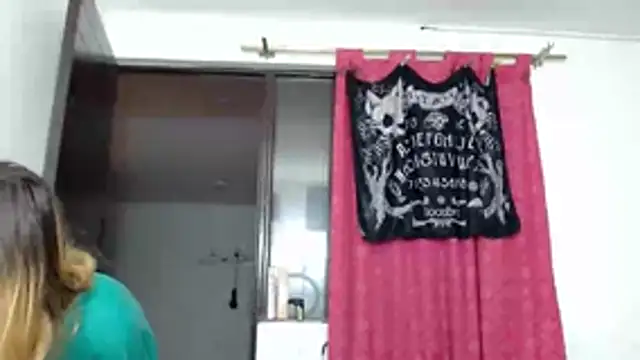 Snapshot of KratosAfroditacs chatting on October 24, 5:53 pm KratosAfroditacs online show from October 24, 5:53 pm