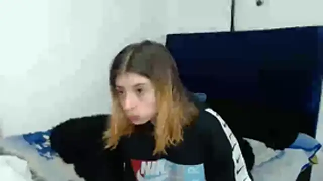 Snapshot of KratosAfroditacs chatting on November 9, 7:23 pm KratosAfroditacs online show from November 9, 7:23 pm