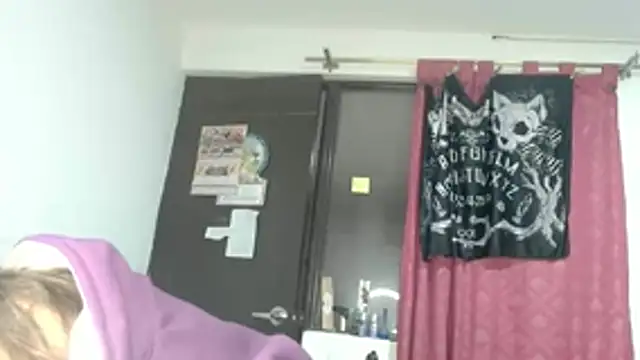 KratosAfroditacs online show from February 22, 1:53 pm