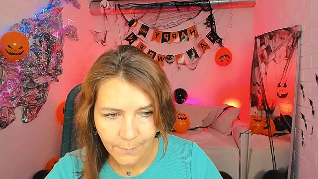 NicoleHitman online show from October 29, 5:42 am