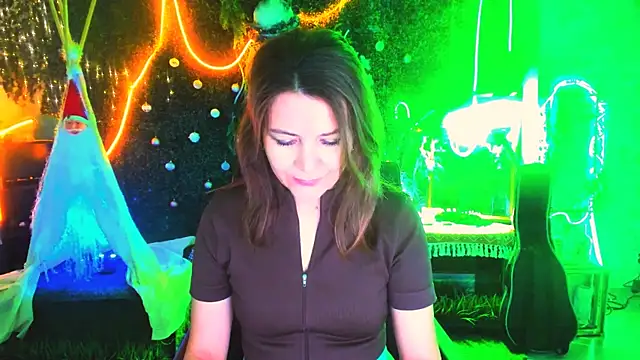 NicoleHitman online show from February 9, 9:13 am