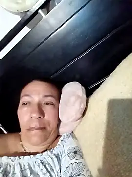 Snapshot of Antonela45 chatting on November 8, 12:33 am Antonela45 online show from November 8, 12:33 am