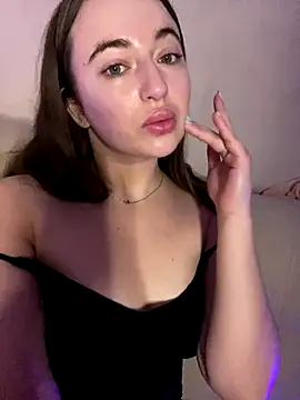 AlisaQSky online show from November 11, 4:45 am