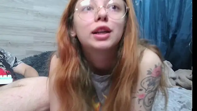 Snapshot of MySweetGirls chatting on July 19, 10:46 pm MySweetGirls online show from July 19, 10:46 pm