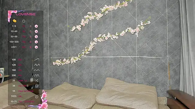 Snapshot of EvaTheHeart chatting on November 15, 12:30 am EvaTheHeart online show from November 15, 12:30 am