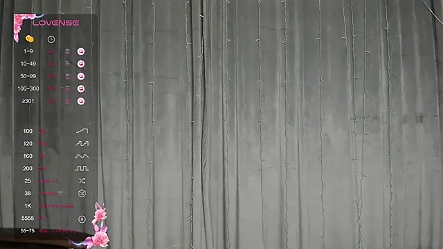 Snapshot of EvaTheHeart chatting on December 14, 2:17 am EvaTheHeart online show from December 14, 2:17 am