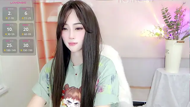 Snapshot of October_10 chatting on March 12, 5:24 am October 10 online show from March 12, 5:24 am