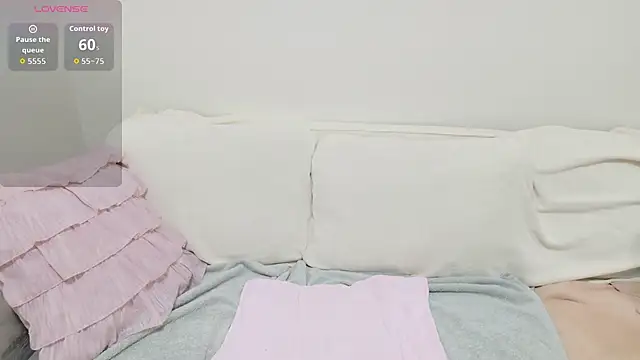 pppYukaqqq online show from April 16, 12:06 pm