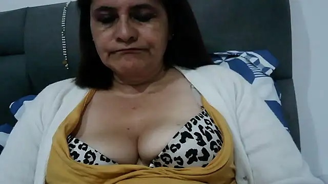 BiancaSteel online show from January 13, 10:15 pm