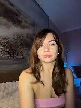 Mary Kiitty online show from March 26, 1:06 pm