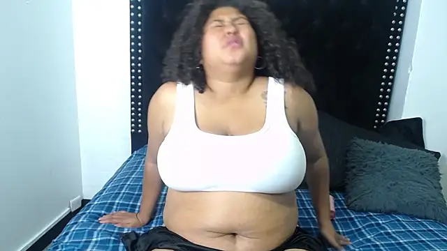 Ayliinn  online show from March 16, 7:04 am