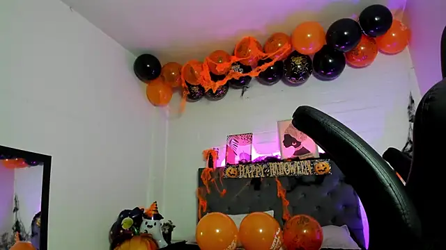 Ayliinn  online show from October 26, 2:28 am