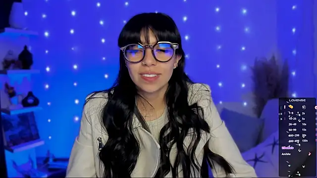 Snapshot of Saraa_Desiree chatting on December 19, 2:07 am Saraa Desiree online show from December 19, 2:07 am