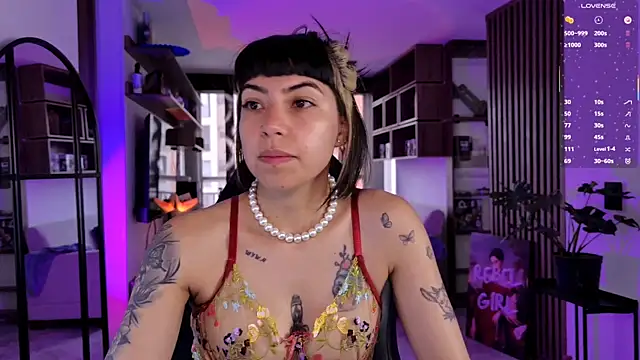 Saraa Desiree online show from March 27, 3:01 pm