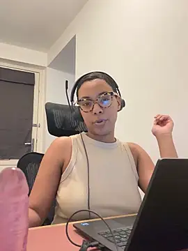 Melia Rayne online show from December 5, 11:19 am