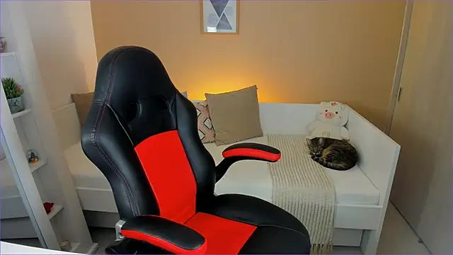 ValentinaMilann online show from February 3, 12:53 am