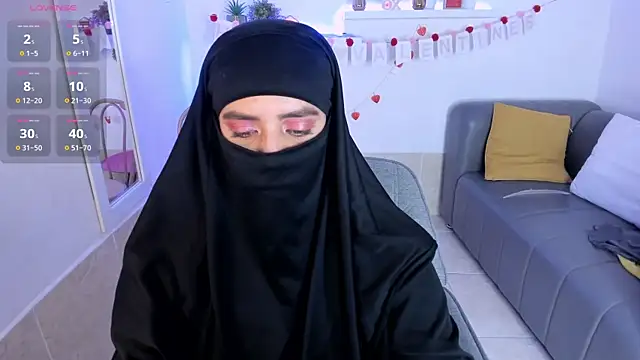 Snapshot of salma_arabicc chatting on October 4, 4:10 am salma arabicc online show from October 4, 4:10 am