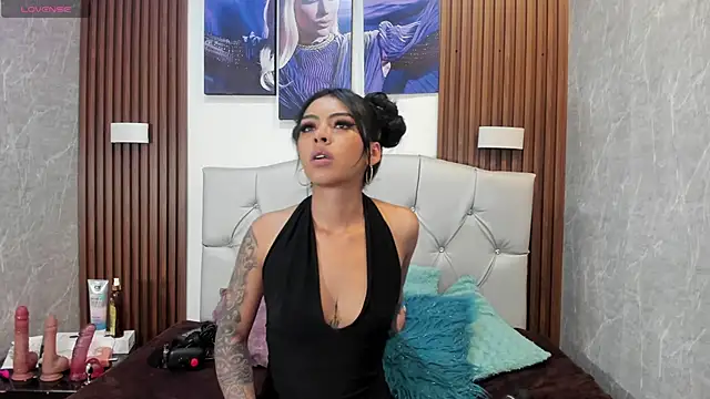 Snapshot of Devil_AliceXo chatting on October 21, 8:53 pm Devil AliceXo online show from October 21, 8:53 pm