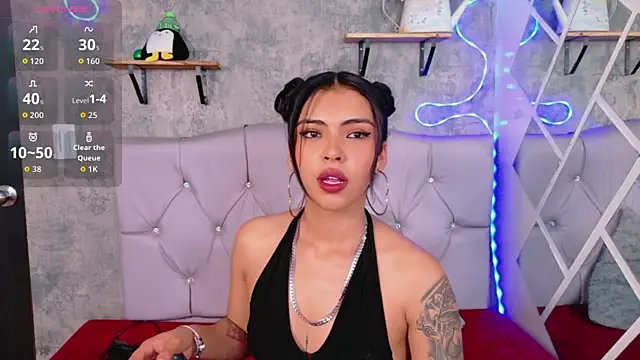 Snapshot of Devil_AliceXo chatting on January 8, 8:44 pm Devil AliceXo online show from January 8, 8:44 pm